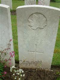 Etaples Military Cemetery - Tobin, A E